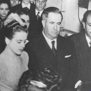 Al centro Don Manuel Ávila Camacho, presidente de México, en la inauguración del Teatro Metropólitan, la noche del 08-09-1943. ARCHIVO DDCM
