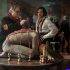 Frankenstein. Guillermo Del Toro y Oscar Isaac, en el set. Cortesía Ken Woroner/Netflix