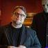 Guillermo del Toro en su casa museo "Bleak House", tomada de @gdtreal