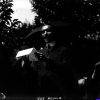Guz Águila durante una actuación en una plaza pública, tomada de mediateca.inah.gob.mx, colección Archivo Casasola - Fototeca Nacional