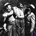 Jorge Negrete, Ismael Rodríguez y Pedro Infante en el set de DOS TIPOS DE CUIDADO, tomada de facebook.com/Ismael-Rodriguez-Ruelas