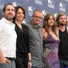 Odei Zabaleta (fotógrafo), Jana Raluy (actriz), Rodrigo Plá (director), Laura Santullo (guionista), Sandino Saravia Vinay (productor), en la presentación de UN MONSTRUO DE MIL CABEZAS en el Festival de Venecia, tomada de internet